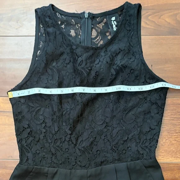 Saie Black Lace Romper, Size Small - Picture 4 of 6